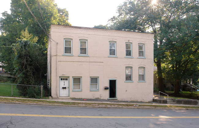 574-578 N Main St in Bristol, CT - Building Photo - Building Photo