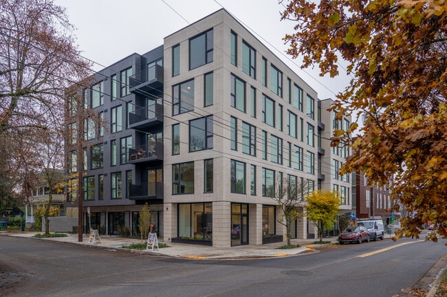 Rothko in Portland, OR - Foto de edificio - Building Photo