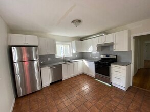 10 Clary St in Cambridge, MA - Building Photo - Building Photo