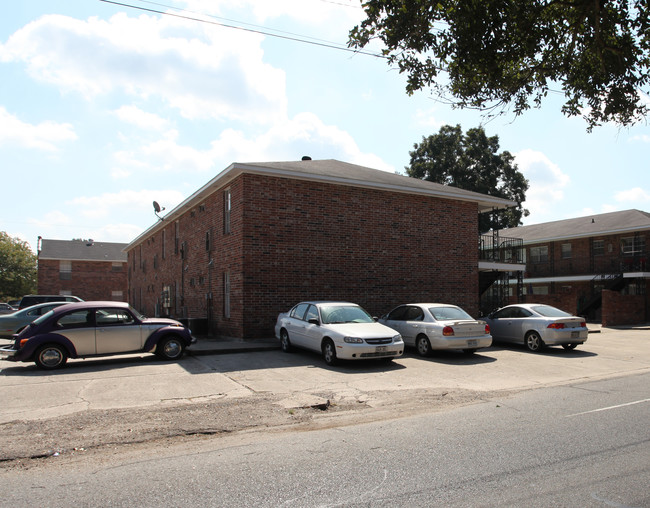 Taylor Apartments in Baton Rouge, LA - Building Photo - Building Photo