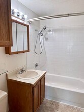 1752 W 11th Ave in Anchorage, AK - Building Photo - Building Photo