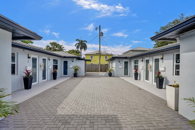 220 Walton Blvd in West Palm Beach, FL - Building Photo - Building Photo