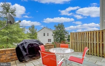 6809 Stone Maple Terrace in Centreville, VA - Building Photo - Building Photo