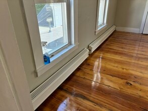 36 S East St in Amherst, MA - Building Photo - Building Photo