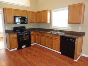 3257 Tuggle Ives Dr in Buford, GA - Foto de edificio - Building Photo