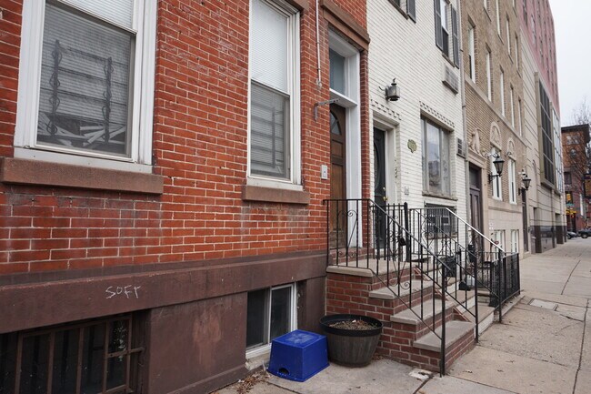 1415 Lombard St in Philadelphia, PA - Building Photo - Building Photo