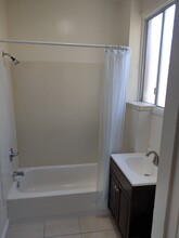 2909 Myrtle St, Unit 2907.5 in Oakland, CA - Foto de edificio - Building Photo
