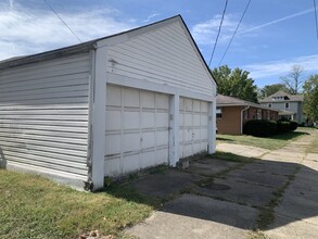 2400 Manchester Ave in Middletown, OH - Building Photo - Building Photo