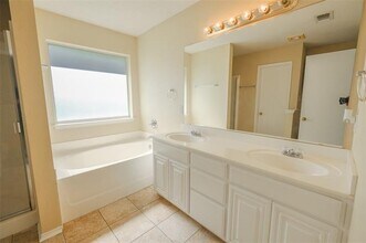350 Howard Way Dr in Aledo, TX - Building Photo - Building Photo