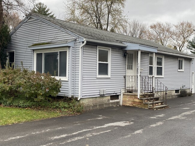 property at 5332 W Taft Rd
