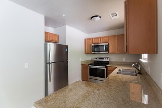 1000 Foster Dr in Conroe, TX - Building Photo - Building Photo