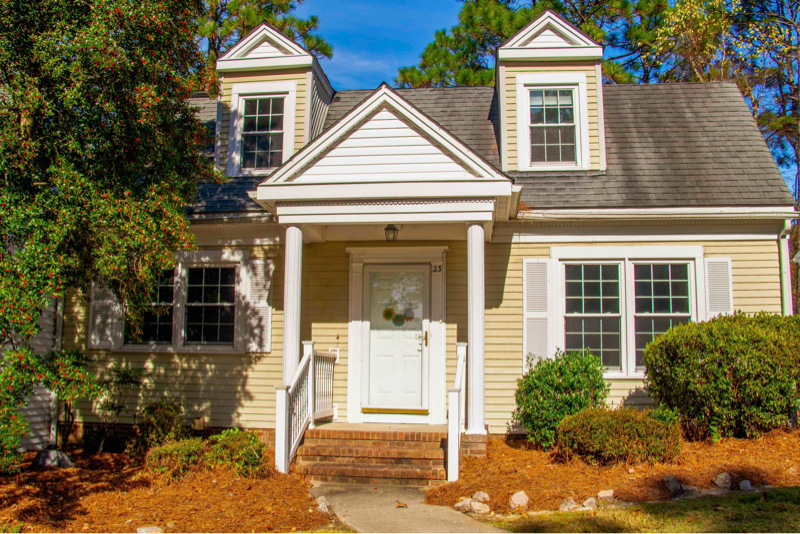 23 Colonial Pines Cir in Pinehurst, NC - Foto de edificio