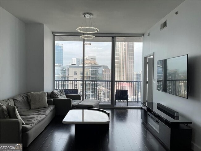 1080 Peachtree St NE in Atlanta, GA - Building Photo - Building Photo