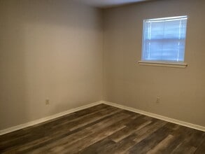 4902 Free Ferry Rd in Fort Smith, AR - Building Photo - Building Photo