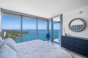 601 NE 36th St, Unit 2908 in Miami, FL - Building Photo