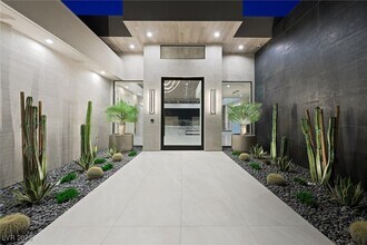 663 Solitude Rock Ct in Henderson, NV - Building Photo - Building Photo