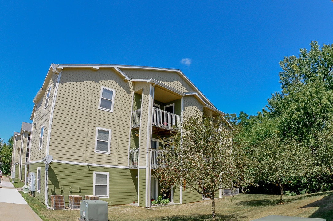 Shady Creek in Pella, IA - Building Photo