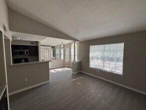 1011 Wonder World Dr in San Marcos, TX - Building Photo - Building Photo