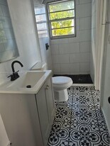 66 W 13th St in Hialeah, FL - Building Photo