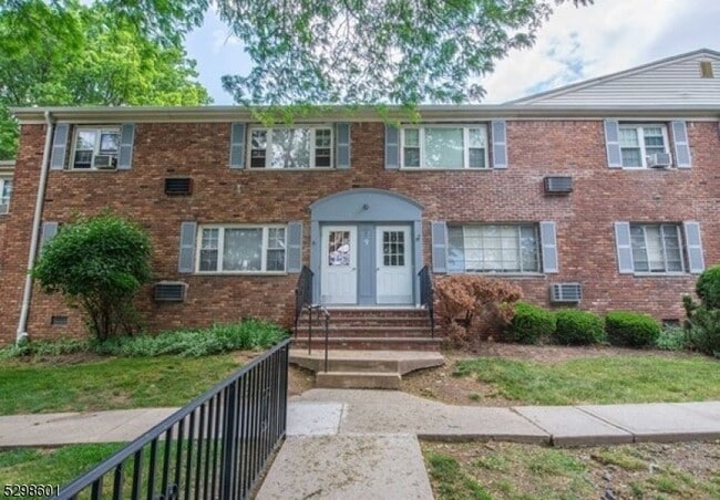 property at 9 Wedgewood Dr