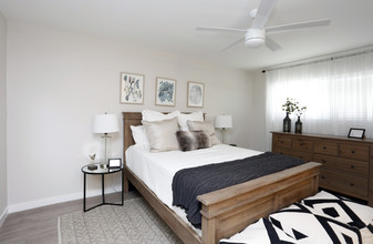 Park View on Yukon in Torrance, CA - Building Photo - Interior Photo