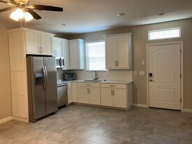 398 W Pinnacle Ridge Dr, Unit Miriam