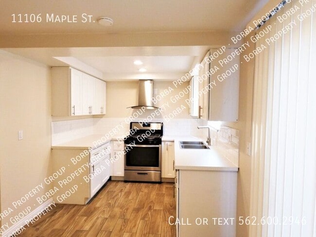 11106 Maple St in Los Alamitos, CA - Building Photo - Building Photo