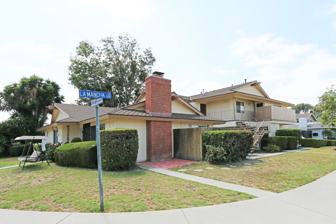 16781 Bardon Ln in Huntington Beach, CA - Building Photo