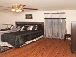 Brookhaven at Franklin Apartments in Somerset, NJ - Building Photo - Interior Photo