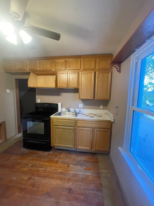 406 Pennsylvania Ave, Unit 2 in Matamoras, PA - Building Photo - Building Photo