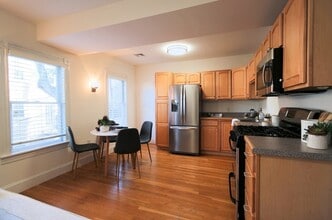 296 W 3rd St, Unit U1 in Boston, MA - Building Photo - Building Photo