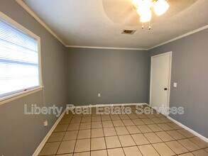 108 Deal St in Hinesville, GA - Building Photo - Building Photo