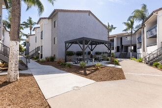 Mar at Cottonwood in San Diego, CA - Foto de edificio - Building Photo