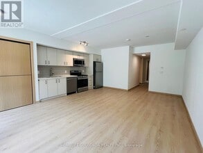 3427 Sheppard Ave E in Toronto, ON - Building Photo - Building Photo