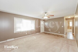 12704 Grandview Rd in Grandview, MO - Building Photo - Building Photo