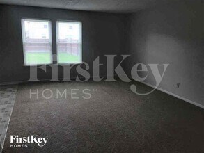 5702 N Jefferson Dr in McCordsville, IN - Building Photo - Building Photo