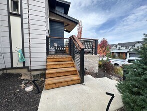 20651 Cougar Peak Dr in Bend, OR - Building Photo - Building Photo