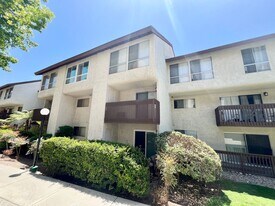 6151 Rancho Mission Rd in San Diego, CA - Building Photo