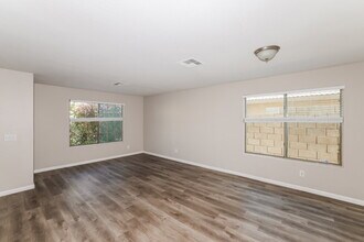 8623 N 68th Dr in Peoria, AZ - Building Photo - Building Photo
