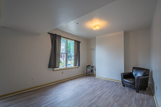 112 N Fairmount St, Unit 2 in Pittsburgh, PA - Building Photo - Building Photo