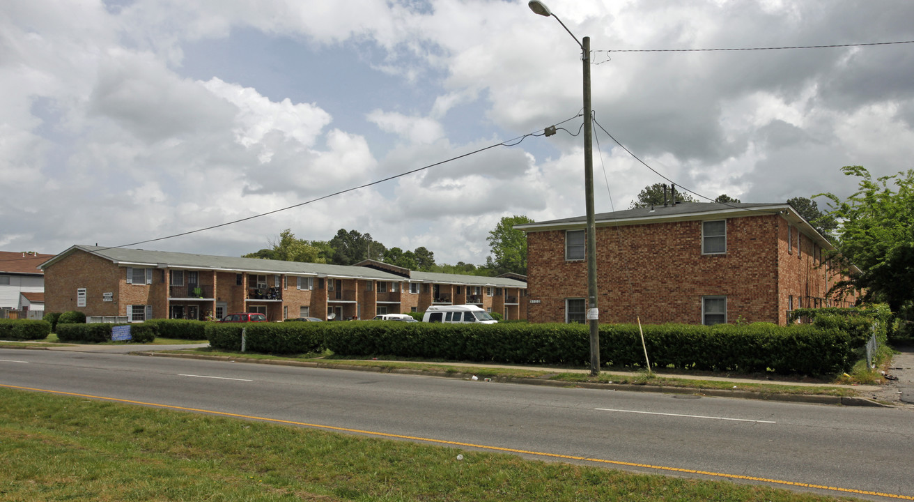 Tidewater Gardens in Norfolk, VA - Building Photo