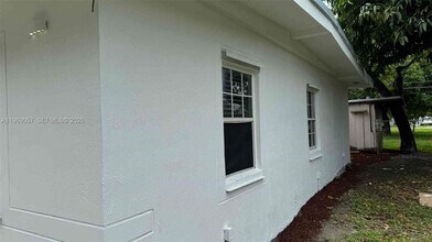 16221 E Bunche Park Dr in Opa Locka, FL - Building Photo - Building Photo