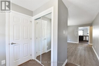 348 Gallantry Way in Ottawa, ON - Building Photo - Building Photo
