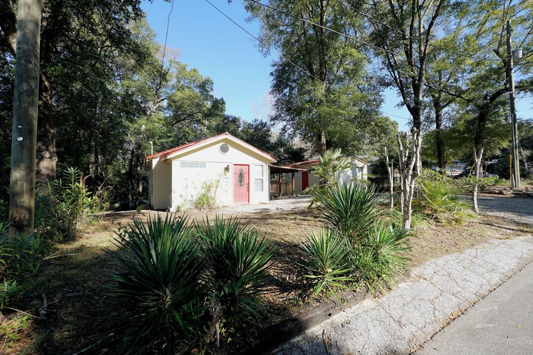 616 Cypress Dr in Niceville, FL - Building Photo