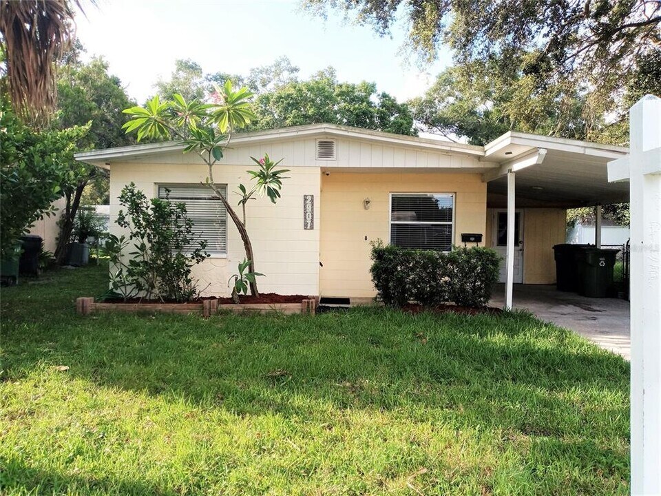 2907 W Ballast Point Blvd in Tampa, FL - Building Photo