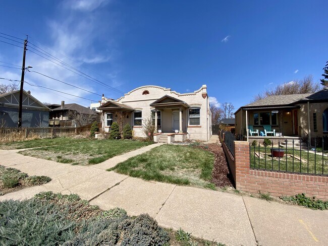 2965 W Denver Pl in Denver, CO - Building Photo - Building Photo