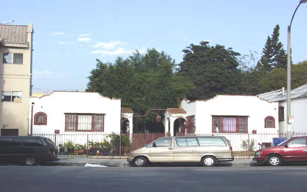 1635 W 4th St in Los Angeles, CA - Building Photo