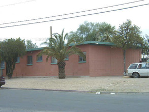 Polancos in Tucson, AZ - Foto de edificio - Building Photo