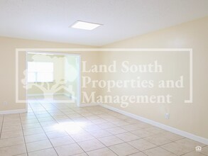 631 Queens Loop N in Lakeland, FL - Building Photo - Building Photo