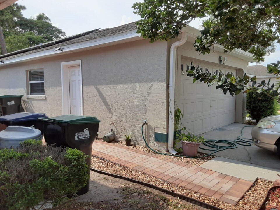 618 Short Pine Cir in Orlando, FL - Building Photo